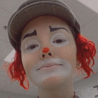 cowabungababe's profile picture. wait you’re not recording right?