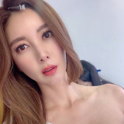 Hello everyone, I'm Liliucy, it's an honor to meet you, and I hope to get your support.