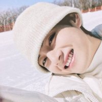 lilou🌙 (@btshereandthere) 's Twitter Profile
