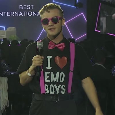 SnoopySkywalker💗💜💙 on X: I ❤️ emo boys [@DaRealMiniToon