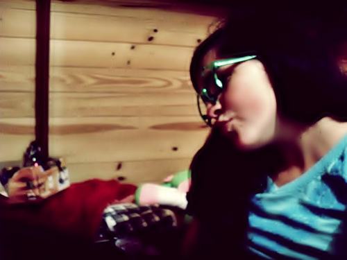 Gαrotinhα αpoixonαdα que vive no mundo dα luα