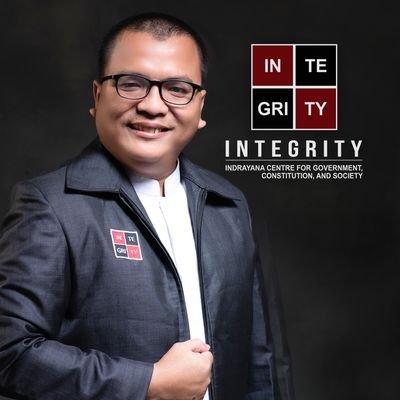 Guru Besar Hukum Tata Negara | Senior Partner Integrity Law Firm | Registered Lawyer di Indonesia dan Australia