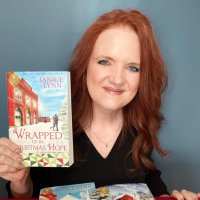 Janice Lynn- author -Wrapped Up in Christmas Hope - @janicelynnbooks Twitter Profile Photo