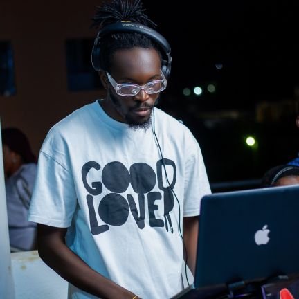 I am the C.E.O of #Magicalfingersent.P. M @bestfm Event & Radio Dj,A Broadcaster @Bestfmgh, V.O Artiste,Event Mc, For booking +233200966699 djixmangh7@gmail.com