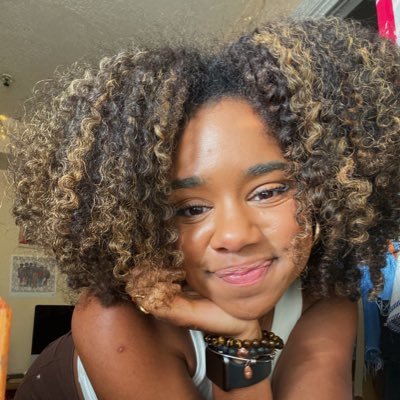 chelllweaver's profile picture. chicago gal