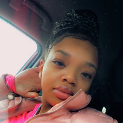 26 😎 soloist, mom of 3. Aspiring Psychologist but in the meantime 😏