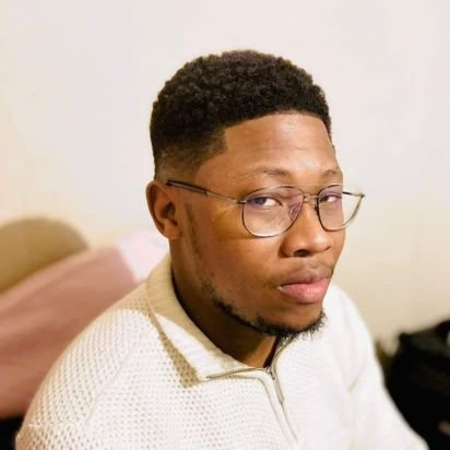 Lehlogonolo Samuel Malesa👑 @Samsavage522 Beat banger🎹🎧 Wits Graduate 🎓 🍾🍻