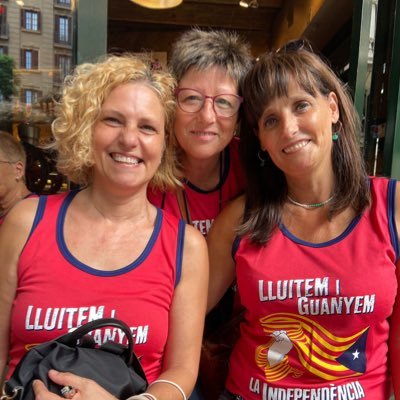 Perque vull viure en una Catalunya lliure !!*!! Lluitarem per tots aquells que no han pogut veure el seu somni fet realitat.