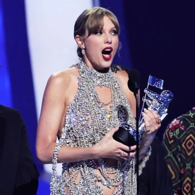 ZachLailaa's profile picture. Taylor music hits different 🤌
Every woman has the right to speak📢
A Swiftie 🌺