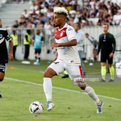 Footballeur professionnel au VAFC 🔴⚪ ⚽