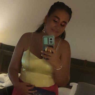 snixx_827's profile picture. The only straight I am is a straight up bitch.   Bully Whips.