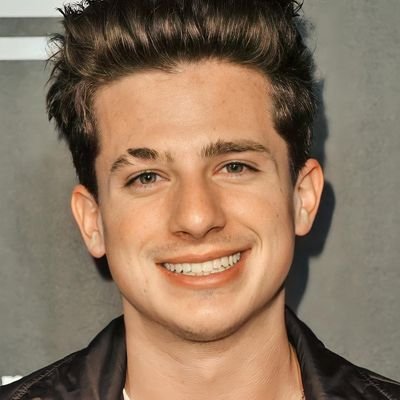 Obsessed with a crazy human being ~~~~~~
Charlie Puth💡