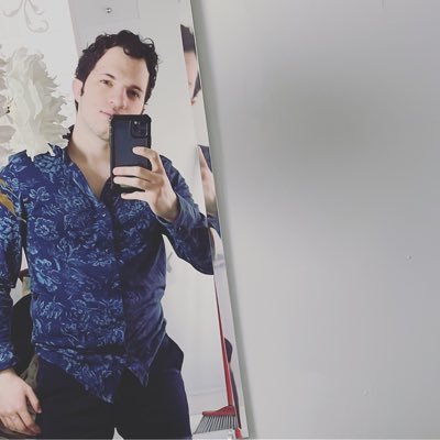 manuelffloreslo's profile picture. Encuentra la calma dentro del caos