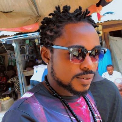 zazubair21's profile picture. 