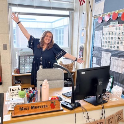 MissMrotzek's profile picture. | The College of New Jersey 2020 | Marshall W. Errickson School 📝📚🖍