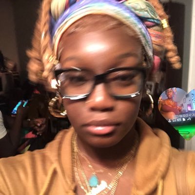 blu3mooons's profile picture. colorful aurA🪬