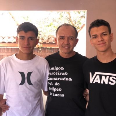 vladilopes's profile picture. Espírita, apaixonado na minha família, Flamengo e Volta Redonda.