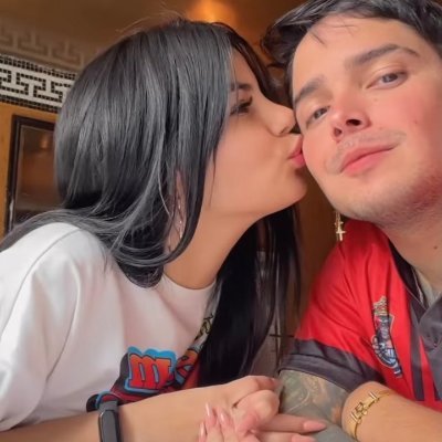 17.17
Venezolana🇻🇪✨
Idolos: Yolo Aventuras✨
Nando me siguio🥺:21/03/22
#chukutu #extremo
#miamoch #papurri