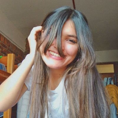 Tengo un amor por la 🌌ciencia🌌
Estudiante de Prof de Fisica,CeRP del centro