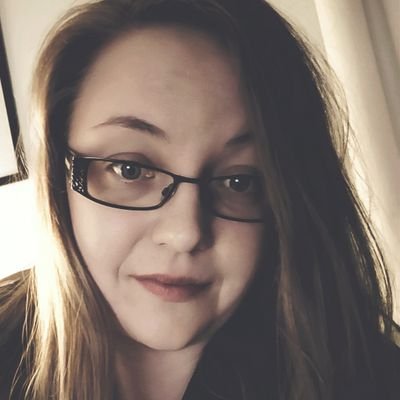 Turkulainen KääntöAvain-projektisihteerifriidu. Löyhästi poliittinen sammallahtelais-lepomäkiläinen liberaali. Hedonisti, kulinaristi.