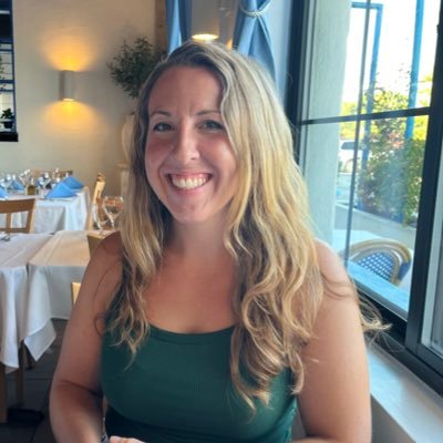dpalumbo0820's profile picture. Mom of 2 beautiful girls. Wife of a chef. Lover of books, writing, working out, nutrition, and crafting!