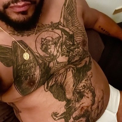 brooklyn. cub. aspiring cholo. sex lover. good fuck. I love messing around with curious and dl guys. love public #teamvers #gaybro #dominican #bbbh #rawislaw