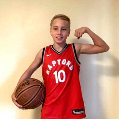 5’2 PG/SG for the @PalliserHeights Huskies, @Raptors super fan!