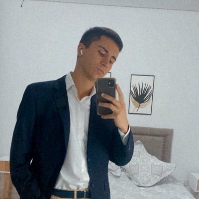 CrBjEnzo's profile picture. Que quiera lo que dios sea 🙌🏻