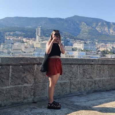 Emmaryan__'s profile picture. 