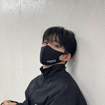 icloudnay's profile picture. Hinata manipulame la vida