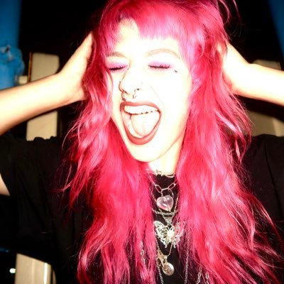 toothfa3iry's profile picture. attention whore // (she/her)