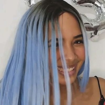 Áriana Ponderada e Razoável ♈🔥 Caos generalizado com um cabelo fabuloso
'-'
