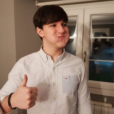 Buenas, soy una personita de 22 años a la que le gusta hacer stream y entretener un poquito, pásate por el canal y disfrutemos todos lo que vamos a jugar.
