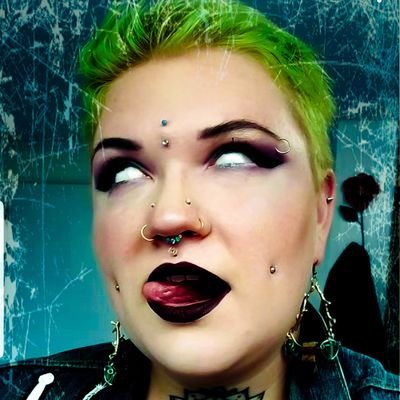 bitchin_bwitchn's profile picture. 27. They/them. I use Twitter as a log for my stoned thoughts, enjoy.

IG: @almostarwen