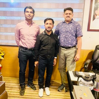 Presently Working reporter Bharat samachar @bstvlive ,former journalist samacharplus यहाँ लिखे ट्वीट मेरे निजी है संस्थान से ना जोड़े @R9tv @indiawatch channel