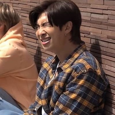 'Hello I'm V, I'm good boy.'  , the sentence that brought me here!😭💜

Proud ARMY! 💜