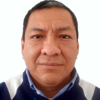 Estudiante de Teología, aprendiz de economía, finanzas y negocios.