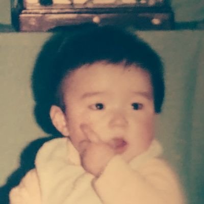 お世話になった店長の言葉。
人望、実績共に素晴らしい方のたった一つの後悔…
「子供との時間を取れなかった」

子供の為に、地位も地元も捨て、境港に移り住んだ元店長(50歳)。

息子と遊んだり、スロットしたり、釣りしたりしながら、お仕事頑張ってます。