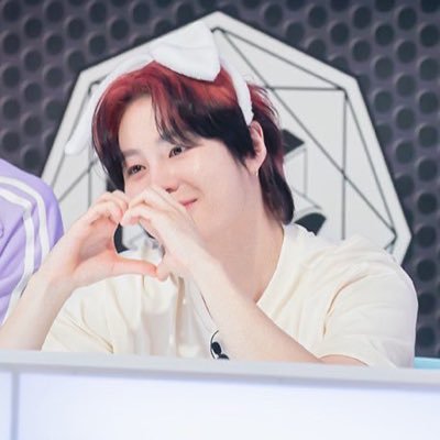 귀염뽀짝☁️ @gooreumseng ☁️