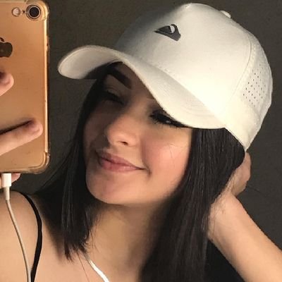 annehoffeman's profile picture. 🐉