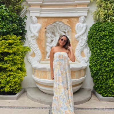 donnavo27's profile picture. 