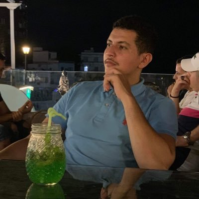 gchhhhhhh924's profile picture. On peut tromper la vie longtemps, mais elle finit toujours par faire de nous ce-pour quoi nous sommes faits.