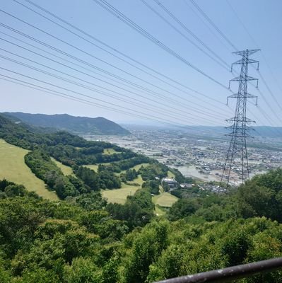 スプラ3から始めた初心者です！
スプラできる方と繋がりたいのでよろしくお願いします😀
ディスコードとかも全然やって来てないので暖かい目で見守ってもらえれば
成人済です。