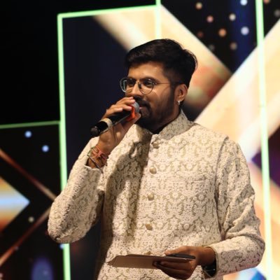 2 to 5 Lets high five 🖐️ Amdavadi | Singer 🎈 RJ | entertainer 🎙️ 📻 Foodie | Traveller 🧳