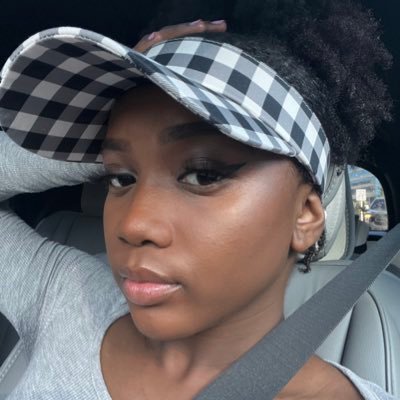 rensleezy living lavish 💓 life’s ass but fiwb