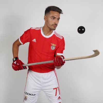 Jogador do Sport Lisboa e Benfica 7⃣1️⃣ Instagram: goncalopinto71