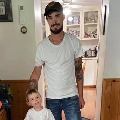 I8URMUMSTACO's profile picture. here to live, laugh , and to figure myself out might be bi curious not sure , my girl thinks so 🤦‍♂️🤷‍♂️