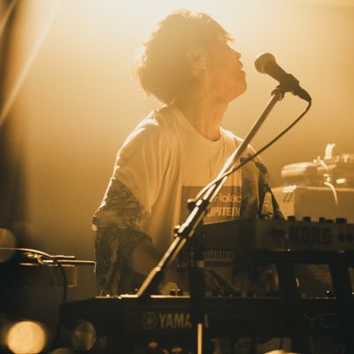 NOMAD POP @NOMADPOP の鍵盤🎹ロックとシンセが大好物⚡️ギターも🎸演奏・アレンジ•宅録依頼はDMまで。 🎧サポート(ナギサワカリン,TheBiscats,カンナギマロ,ボタニカルな暮らし。,Kantaro,mashoe’,deadbody,ポップスターになりたくて,新浜レオンetc)