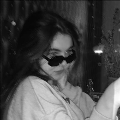 zoha_writes's profile picture. :)