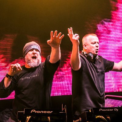 BOOKINGS: booking@warpbrothers.eu   PR & MEDIA: contact@warpbrothers.eu